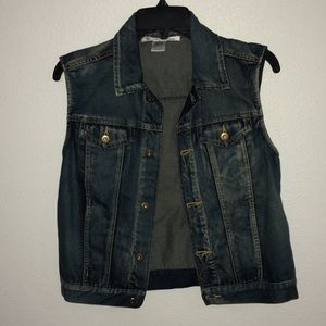 NWOT EllisonEllisonEllison Sleeveless Jean Jacket